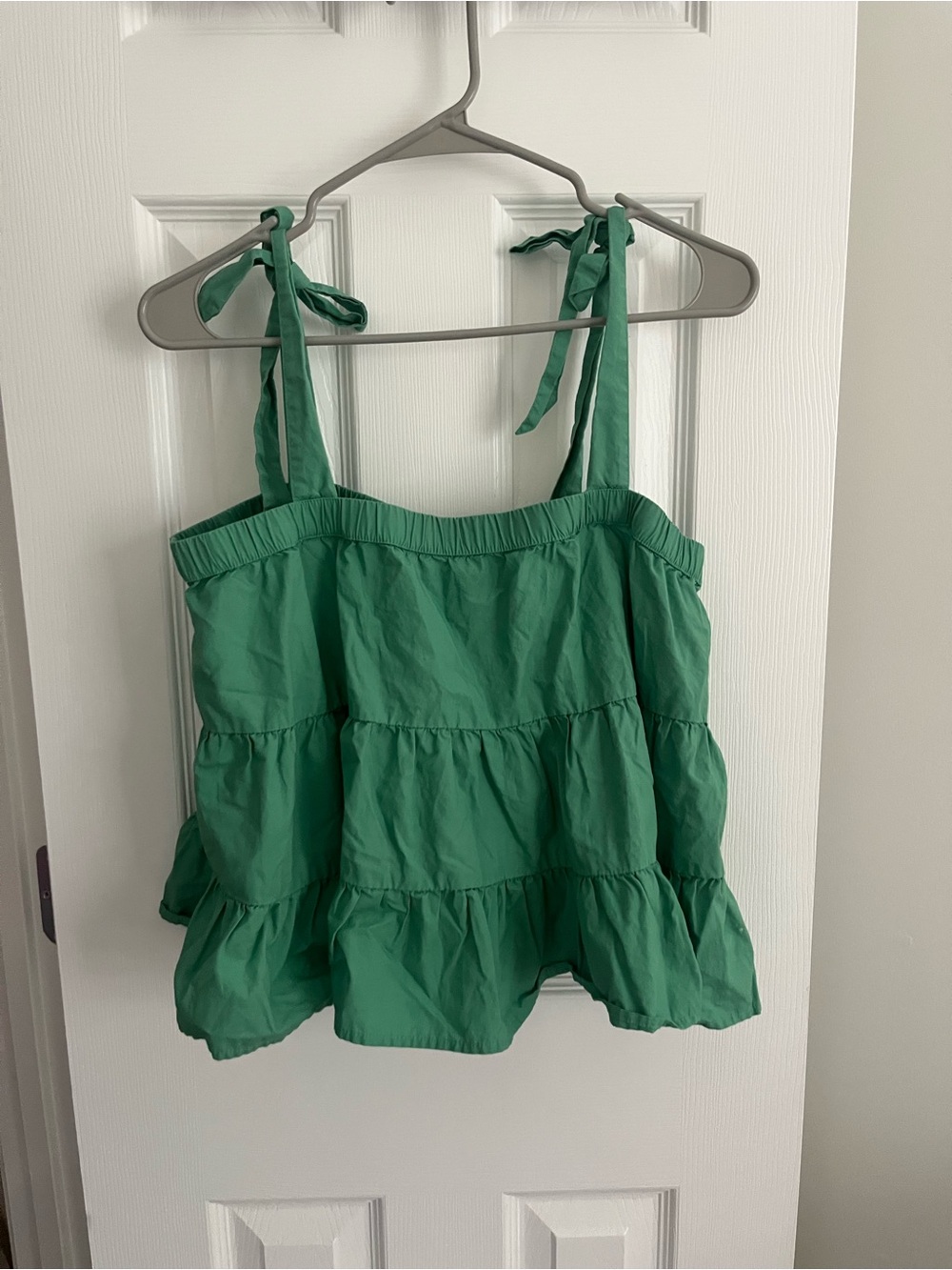 American Eagle Outfitters Green Tiered Tie-Shoulder Tank
